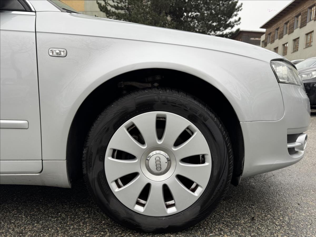 Audi A4 Kombi 2,0 l 103 kw