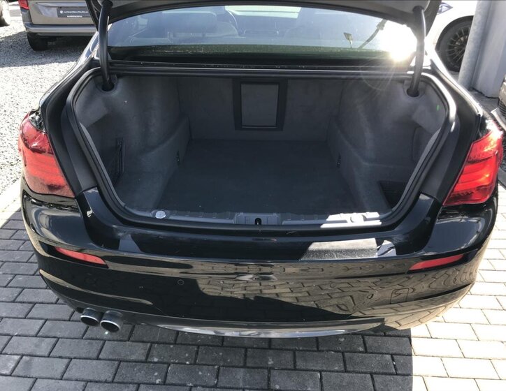 BMW Řada 7 Sedan / Limuzína 3,0 l 190 kw