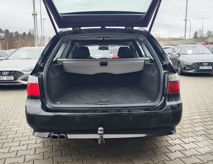 BMW Řada 5 Kombi 2,5 l 130 kw