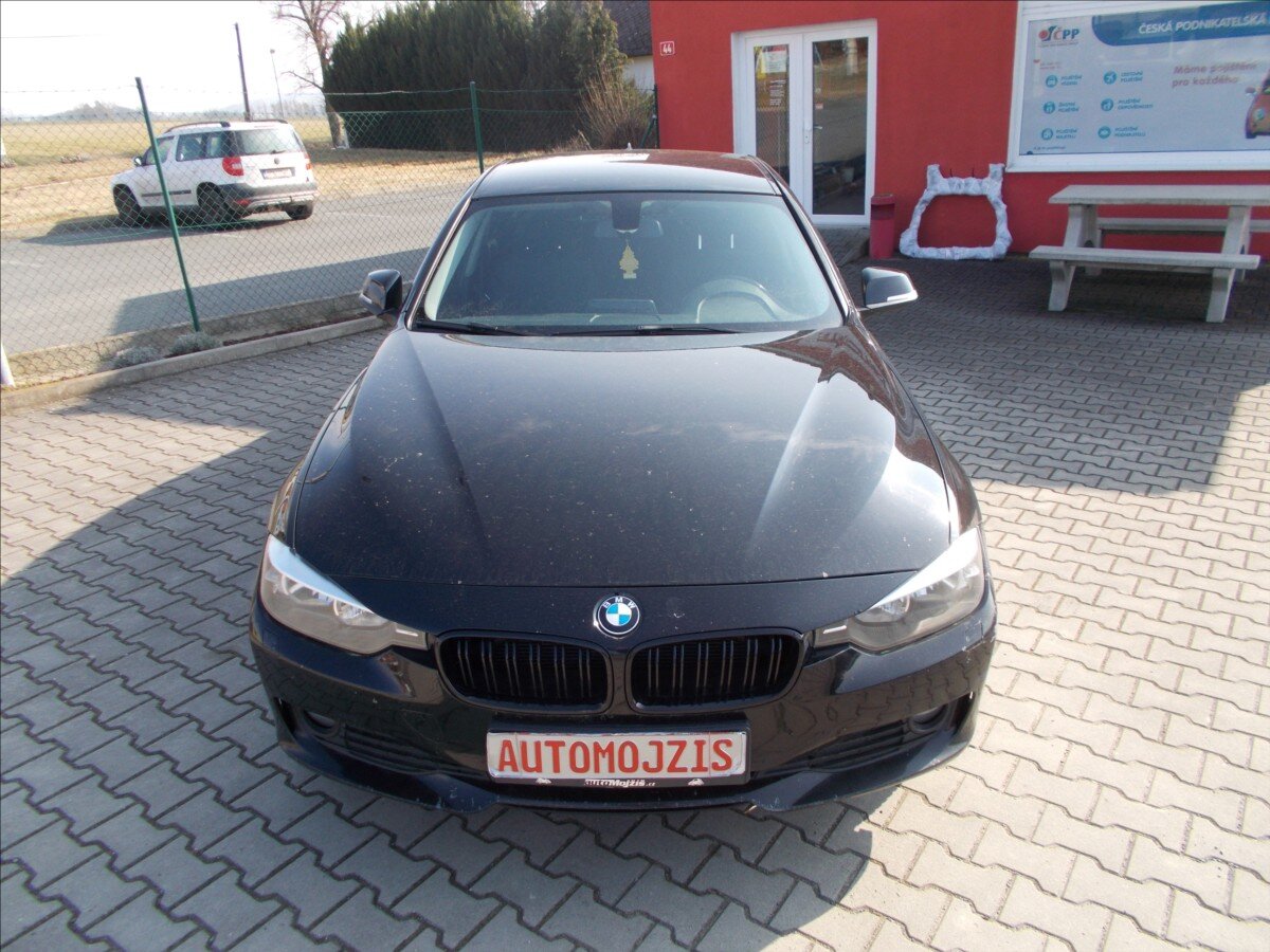 BMW Řada 3 Sedan / Limuzína 2,0 l 135 kw