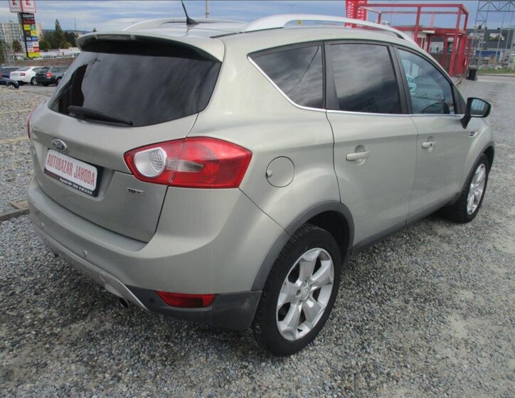 Ford Kuga SUV / Terénní 2,0 l 100 kw