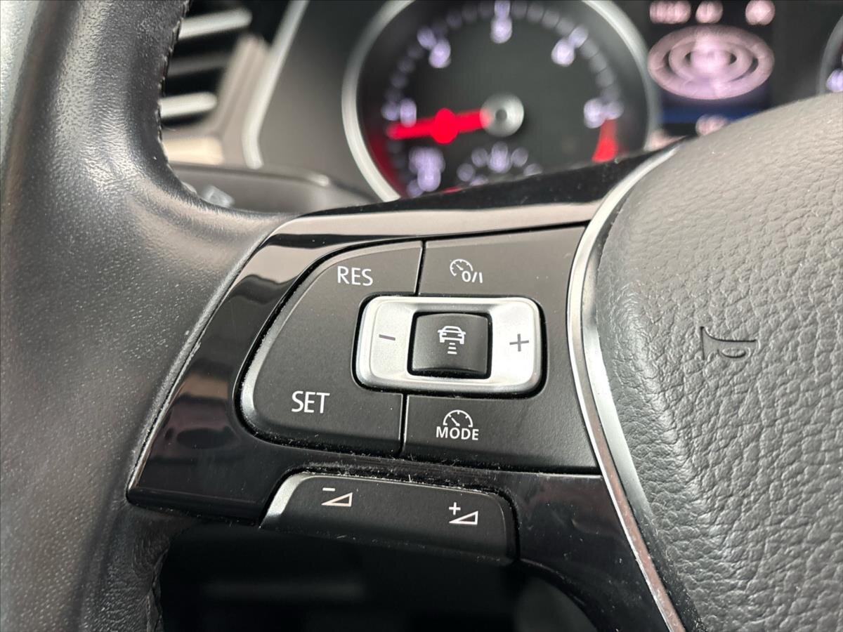 Volkswagen Passat Sedan / Limuzína 2,0 l 140 kw