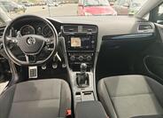 Volkswagen Golf 23