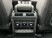 Land Rover Defender SUV / Terénní 4,4 l 467 kw