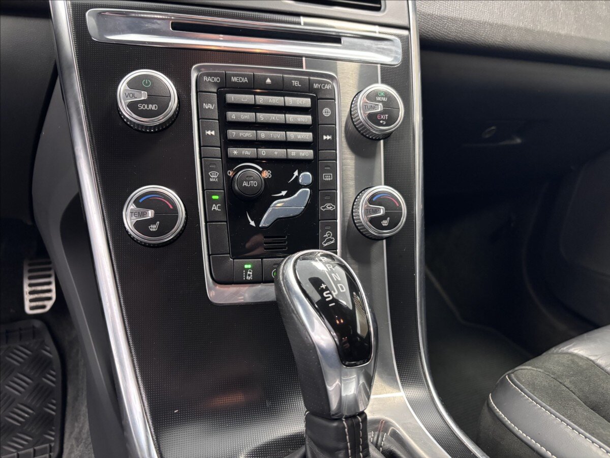 Volvo XC60 Kombi 2,4 l 140 kw