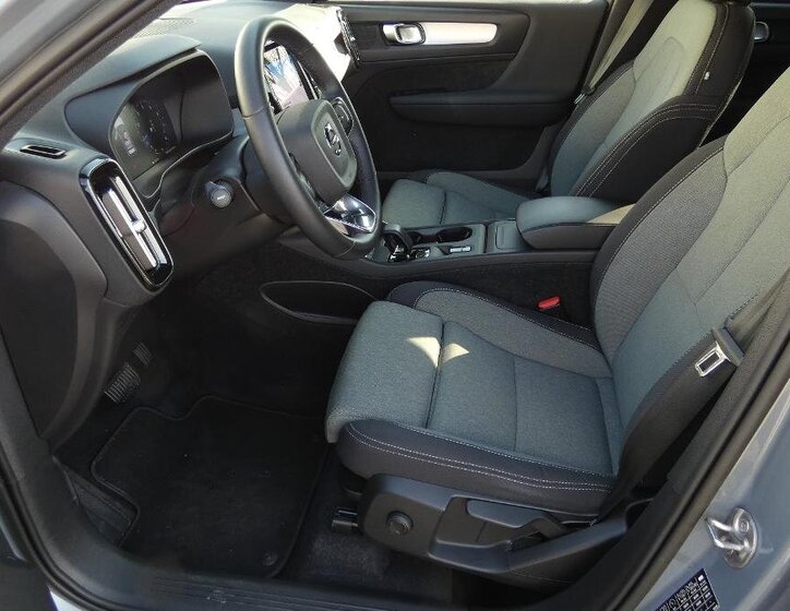 Volvo XC40 SUV / Terénní 1,5 l 95 kw