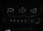 Jeep Wrangler SUV 2,8 l 147 kw