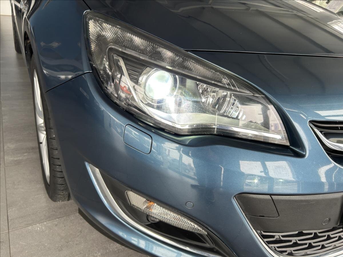 Opel Astra Hatchback 1,6 l 125 kw