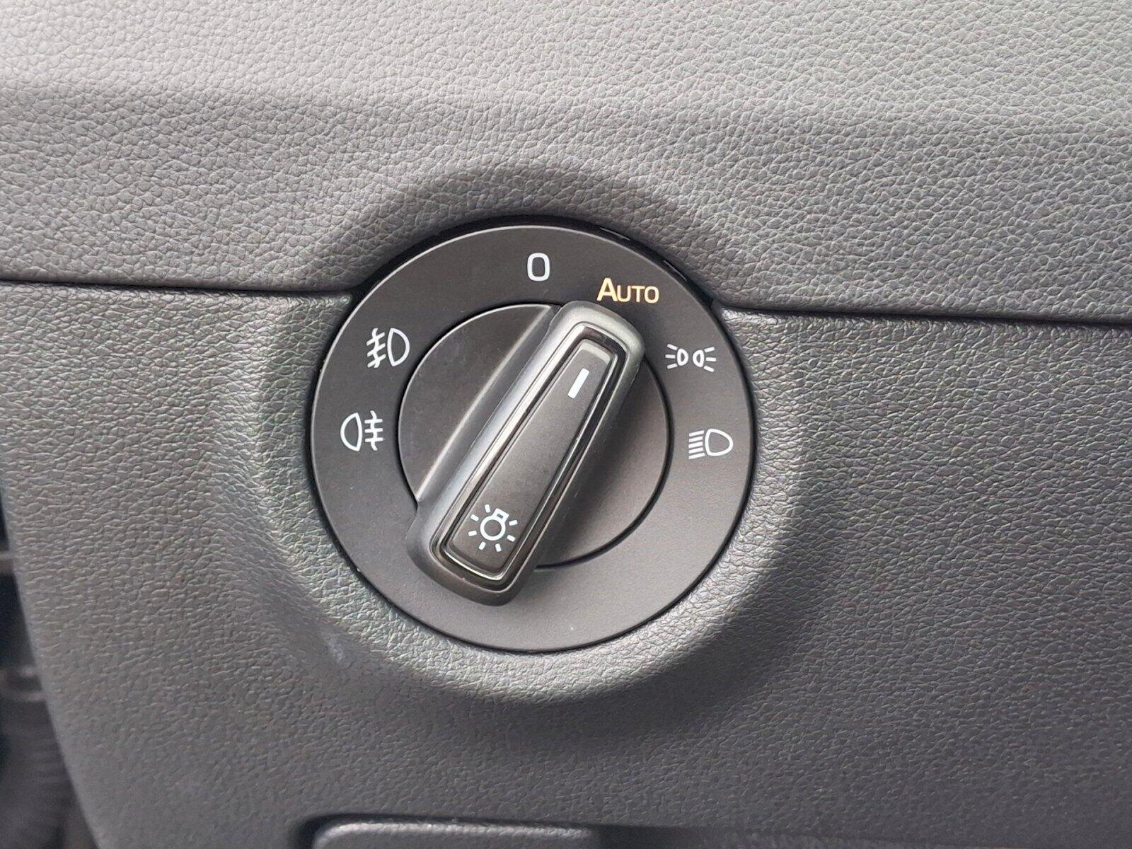 Škoda Octavia Sedan / Limuzína 1,5 l 110 kw