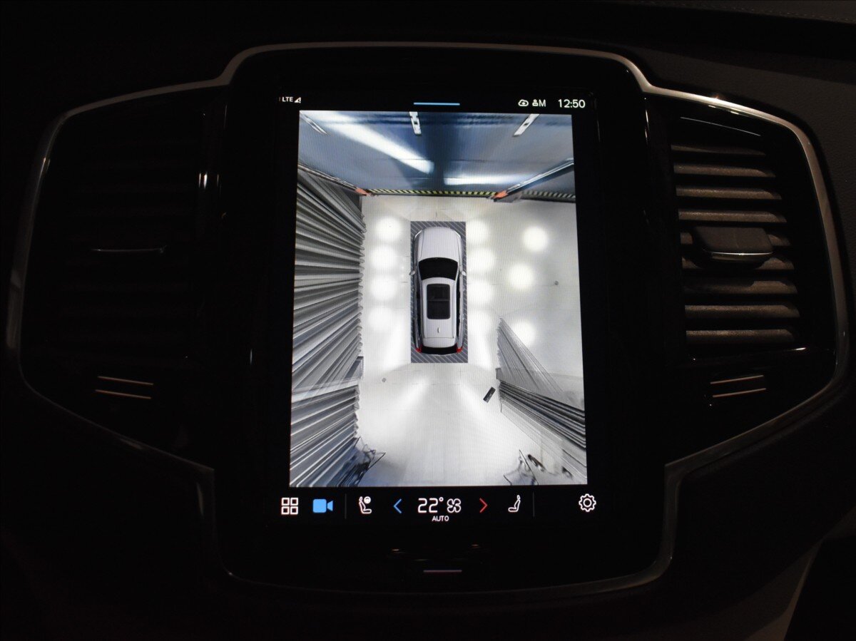 Volvo XC90 SUV / Terénní 2,0 l 184 kw