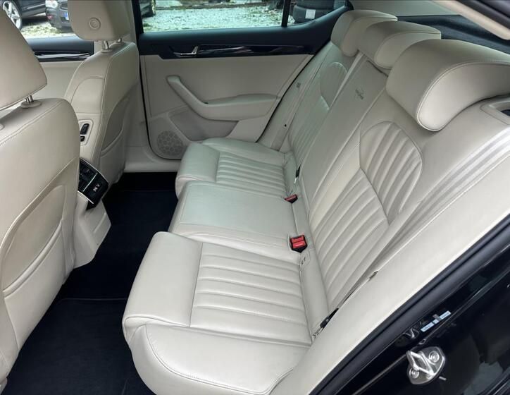 Škoda Superb 16