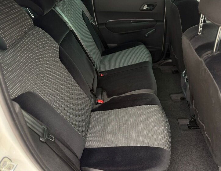 Peugeot 3008 MPV 1,6 l 88 kw