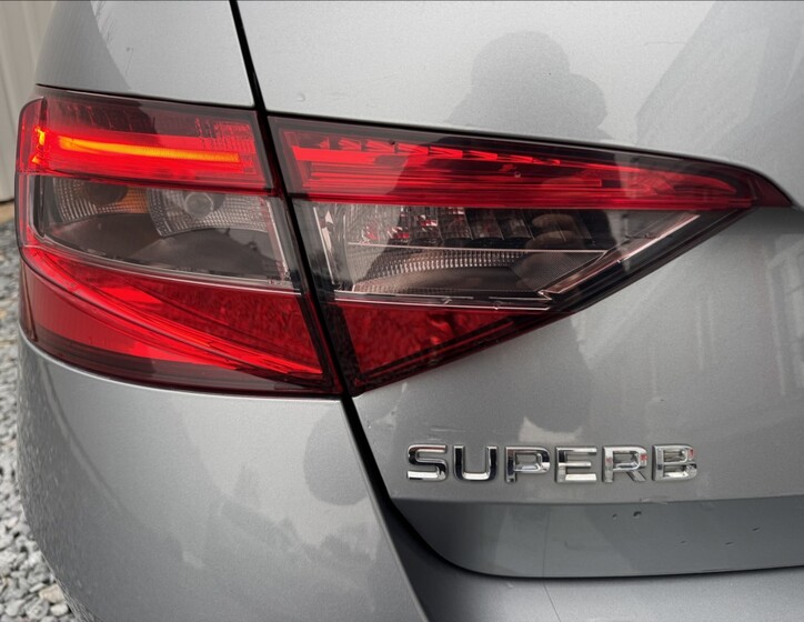 Škoda Superb 16