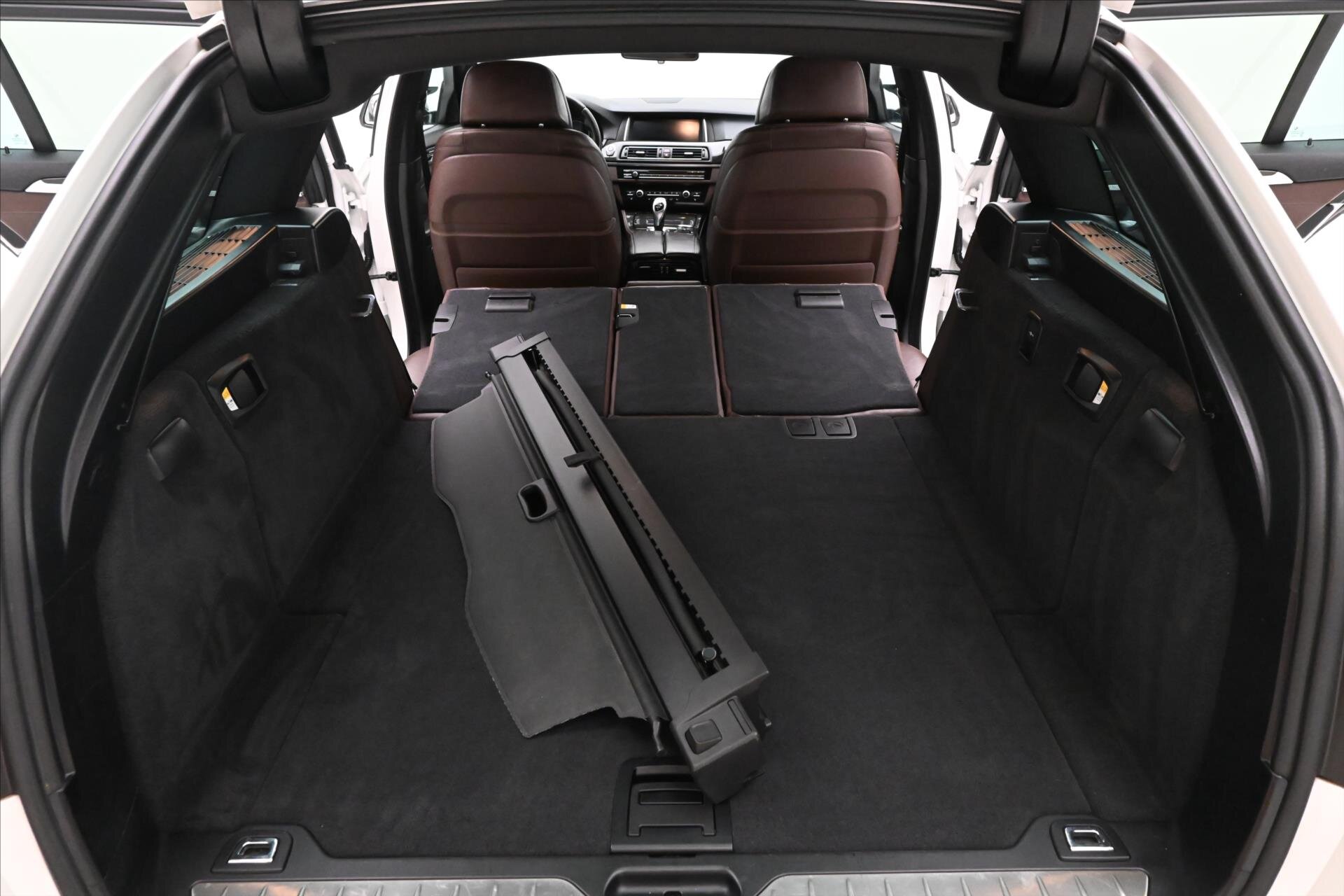 BMW Řada 5 Kombi 3,0 l 190 kw