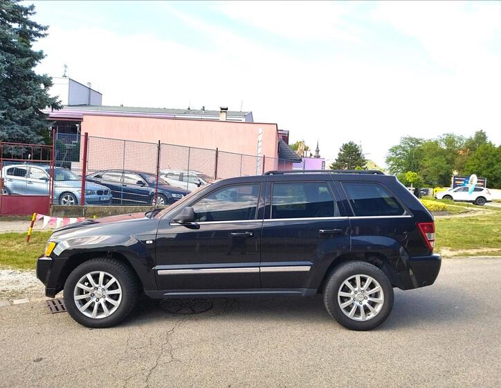 Jeep Grand Cherokee 8
