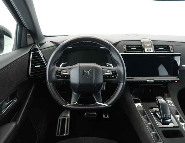 DS Automobiles DS7 Crossback SUV / Terénní 1,6 l 133 kw