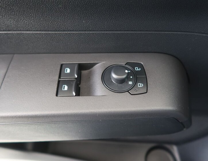 Ford Tourneo Courier VAN / Minibus 999,0 91 kw