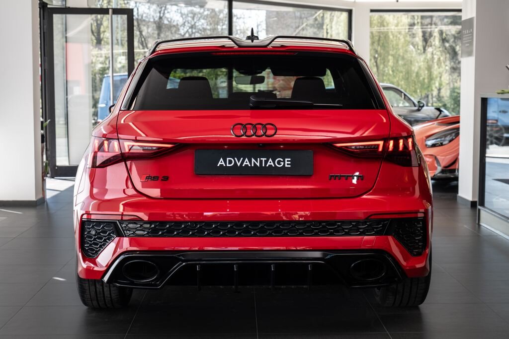 Audi RS3 Hatchback 2,5 l 294 kw