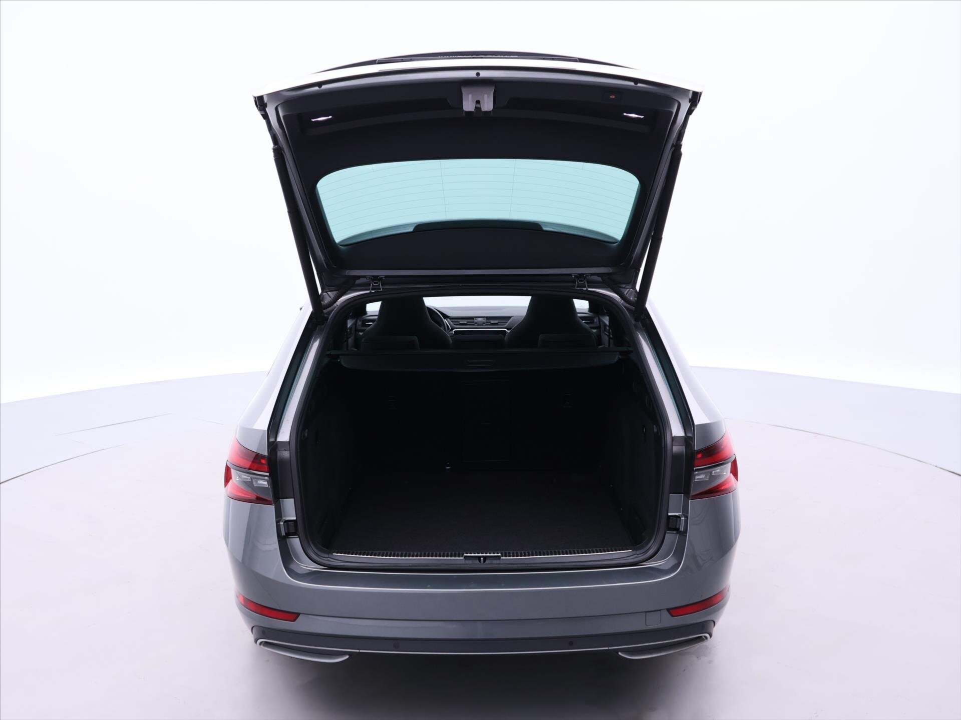 Škoda Superb Kombi 2,0 l 110 kw