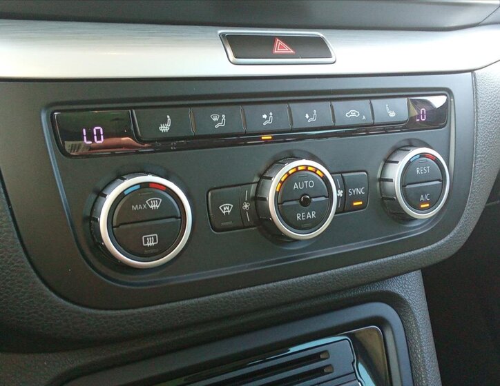 Volkswagen Sharan MPV 2,0 l 103 kw