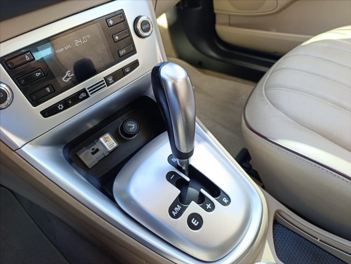 Lancia Delta Hatchback 1,6 l 88 kw