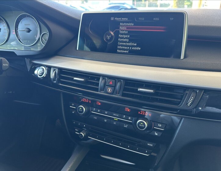 BMW X5 SUV 2,0 l 160 kw