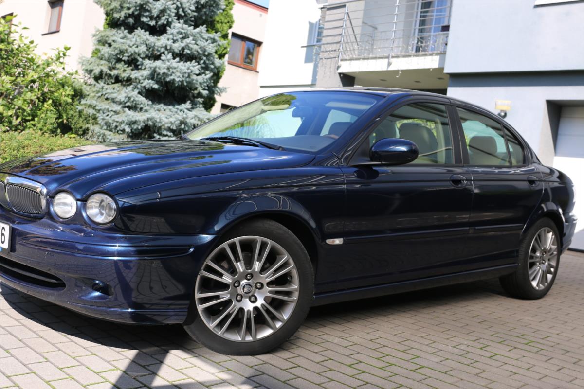 Jaguar X-Type