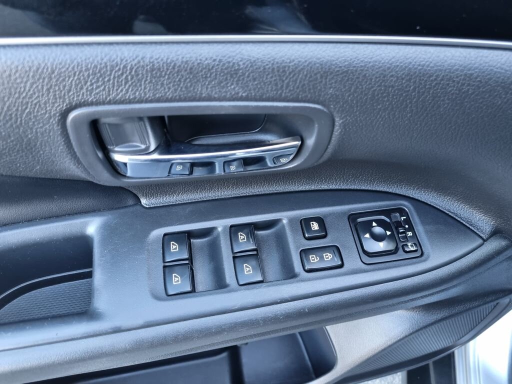 Mitsubishi Outlander SUV / Terénní 2,0 l 110 kw