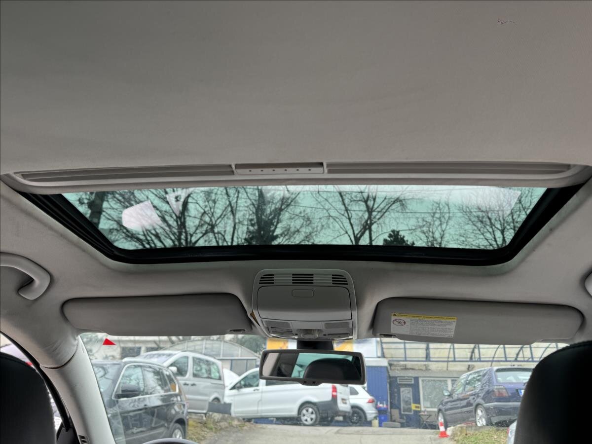 Volkswagen Passat Kombi 2,0 l 103 kw