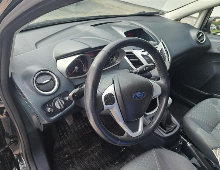 Ford Fiesta 15