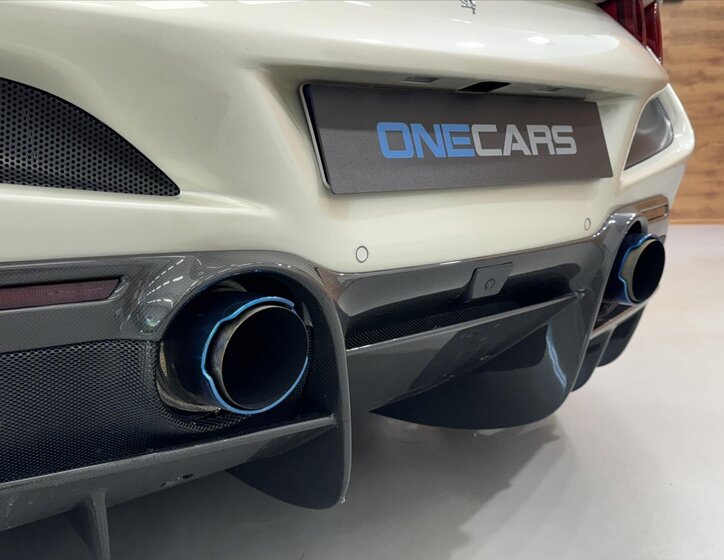 Ferrari F8 Kabriolet 3,9 l 530 kw