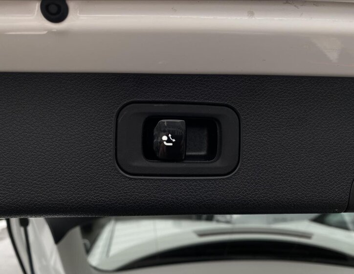 Mercedes-Benz Třídy E Kombi 2,0 l 145 kw