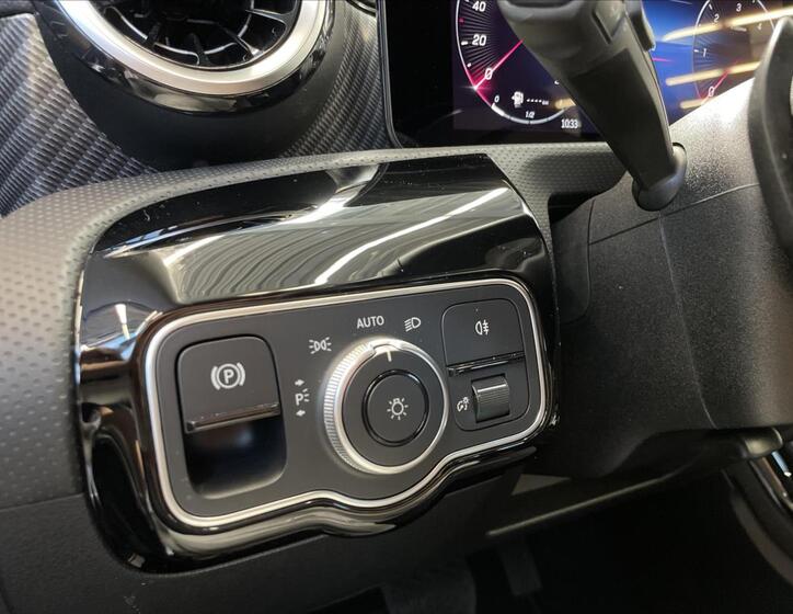 Mercedes-Benz CLA 11