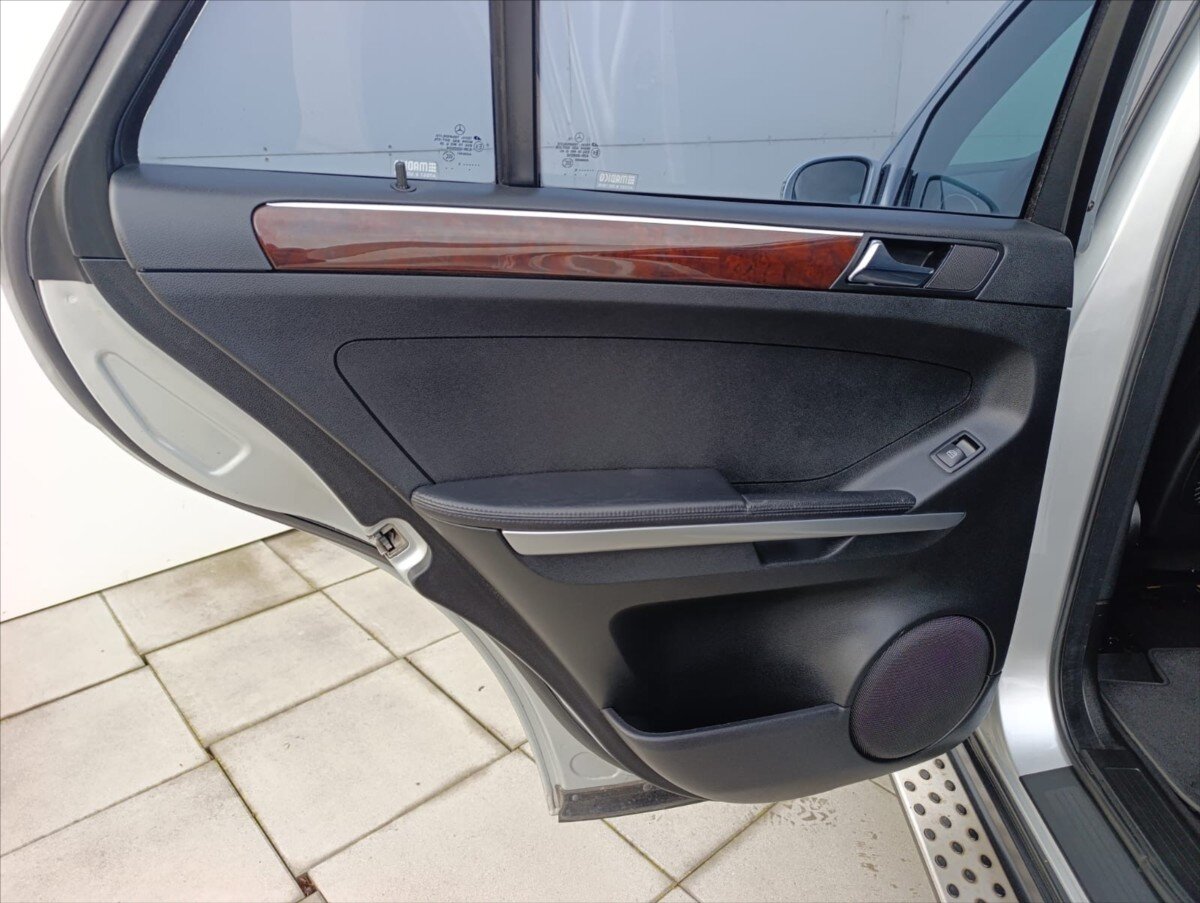 Mercedes-Benz Třídy M SUV 3,0 l 165 kw