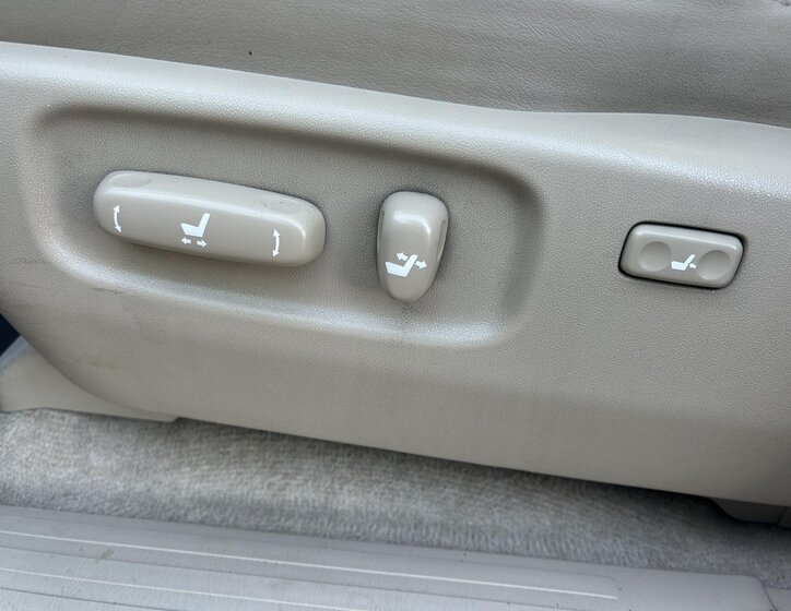 Toyota Land Cruiser 66