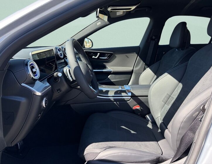 Mercedes-Benz Třídy C Sedan / Limuzína 2,0 l 162 kw