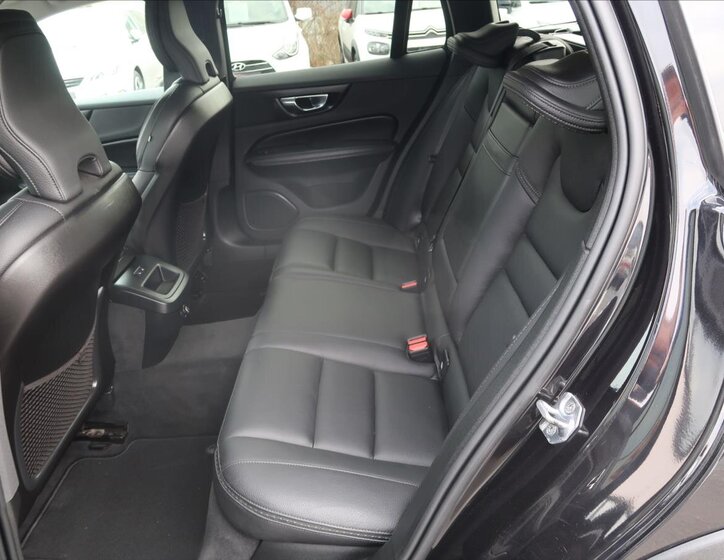 Volvo V60 Kombi 2,0 l 140 kw