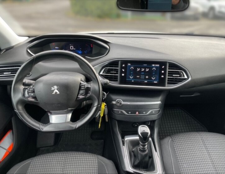 Peugeot 308 9