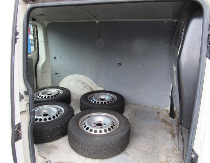 Volkswagen Transporter Skříň 1,9 l 62 kw