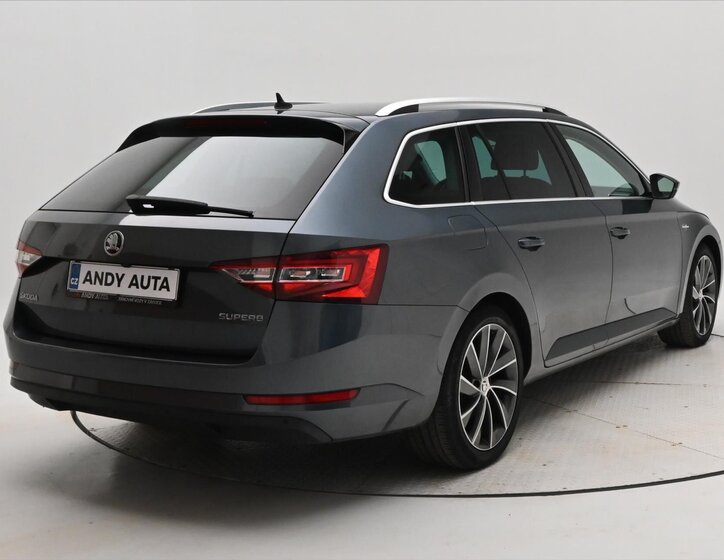 Škoda Superb Kombi 2,0 l 110 kw