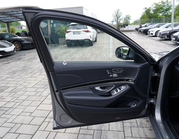 Mercedes-Benz Třídy S 14