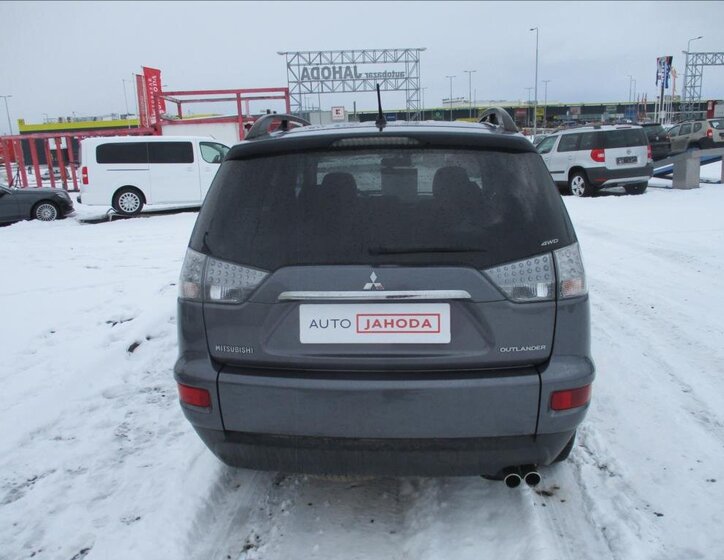 Mitsubishi Outlander SUV 2,2 l 115 kw