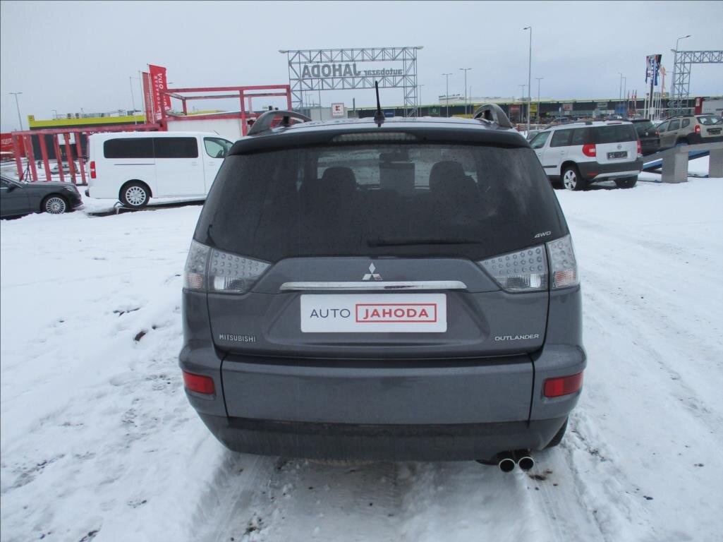 Mitsubishi Outlander SUV 2,2 l 115 kw
