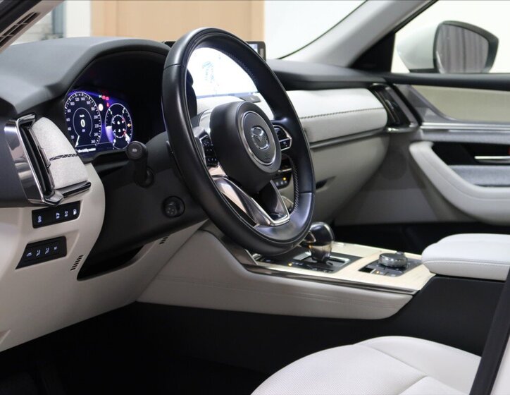 Mazda CX-60 SUV / Terénní 2,5 l 241 kw