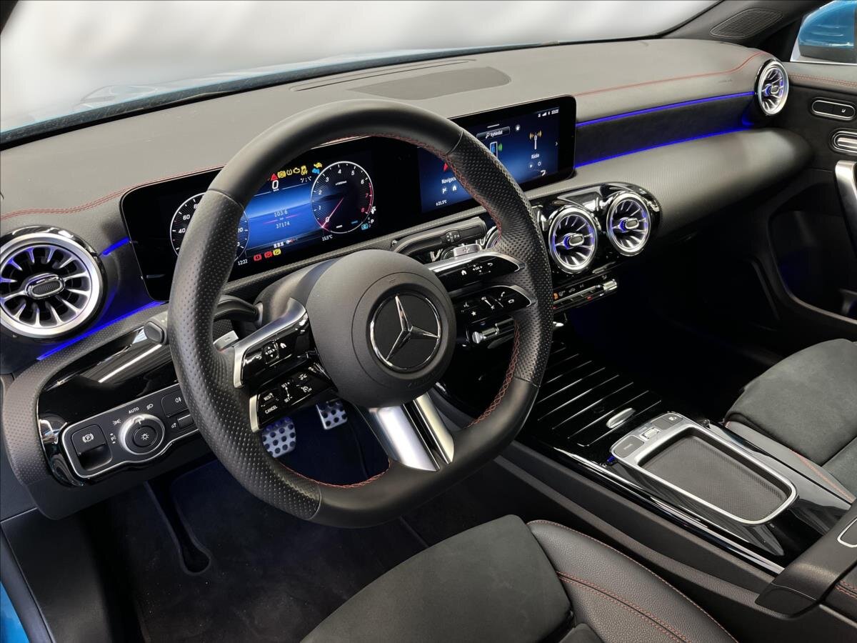 Mercedes-Benz CLA Kupé 2,0 l 165 kw