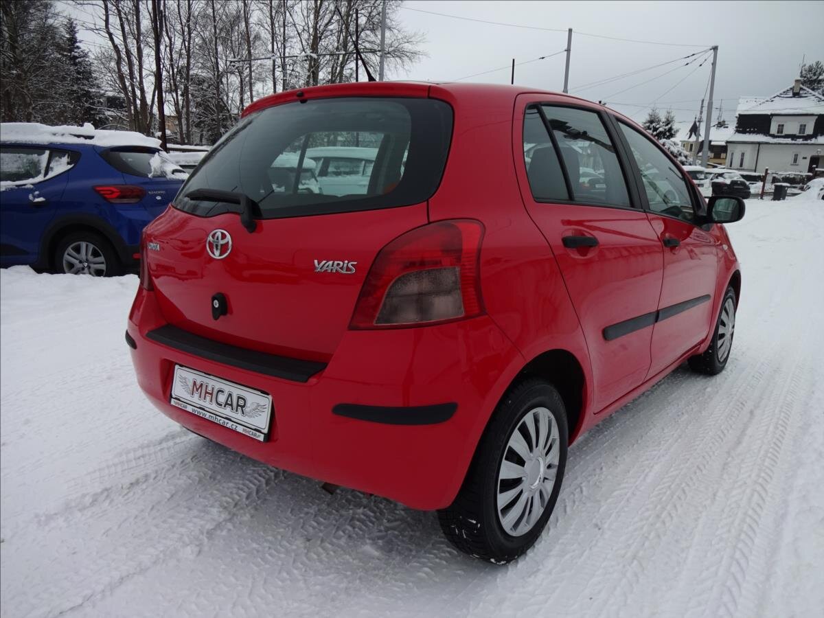 Toyota Yaris Hatchback 998,0 51 kw