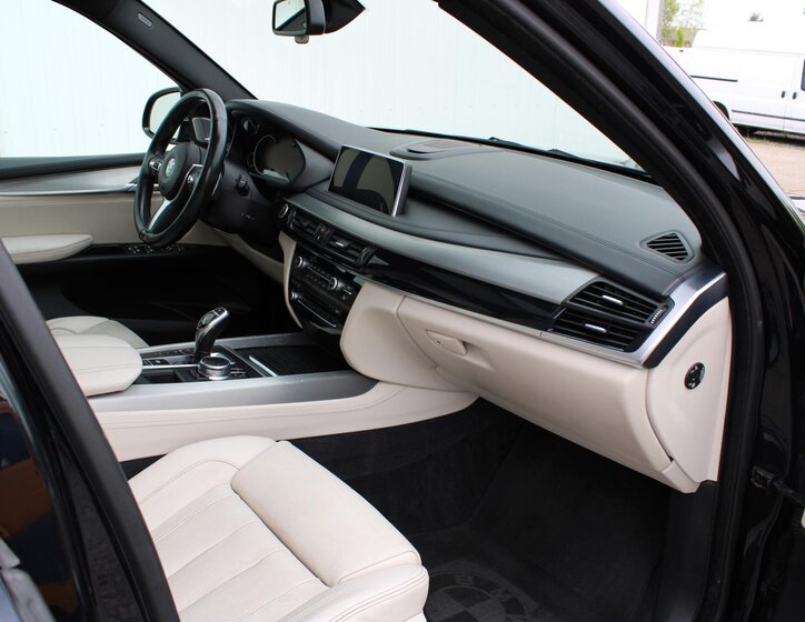 BMW X5 SUV / Terénní 3,0 l 225 kw