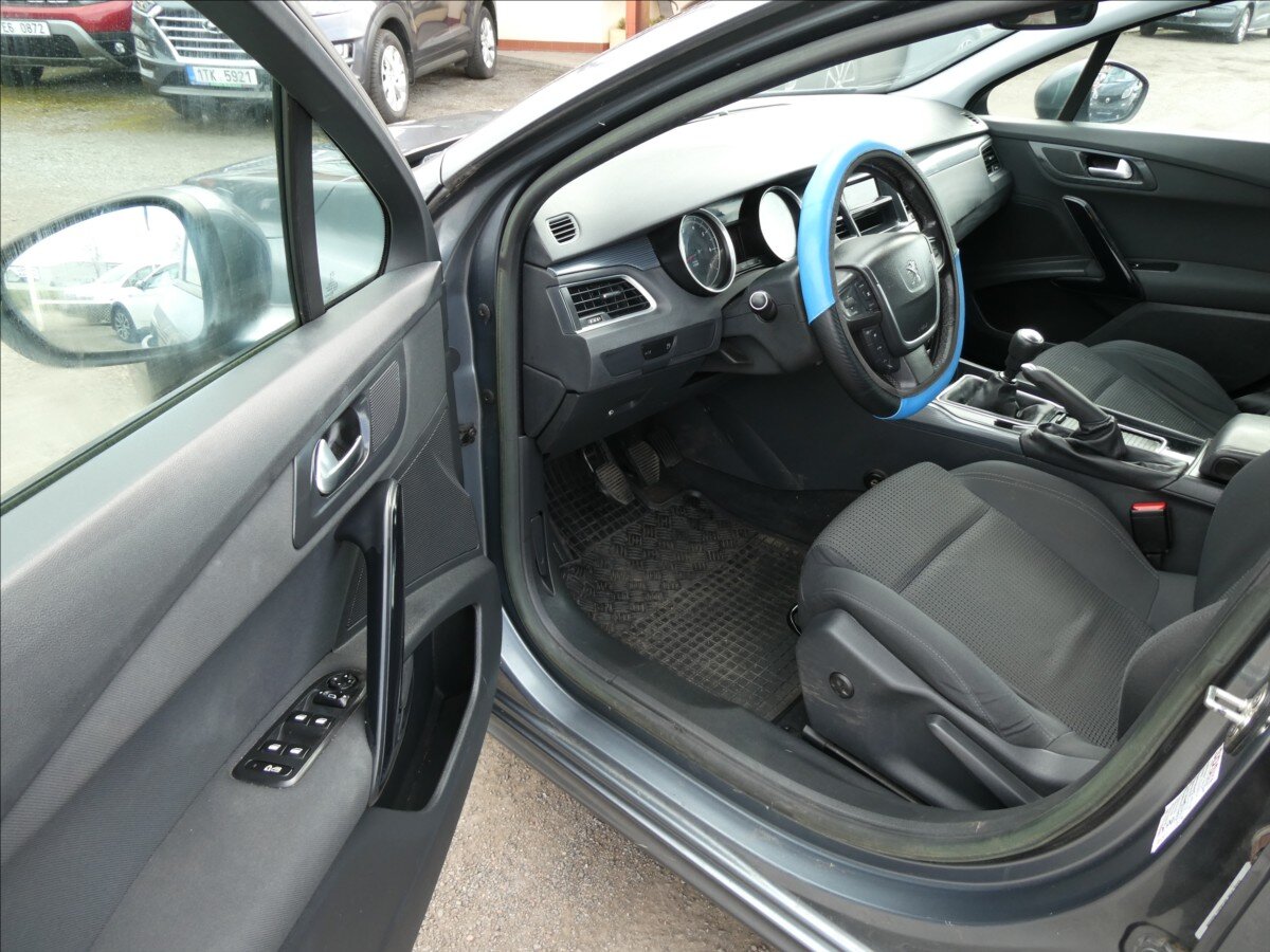 Peugeot 508 Sedan / Limuzína 1,6 l 115 kw