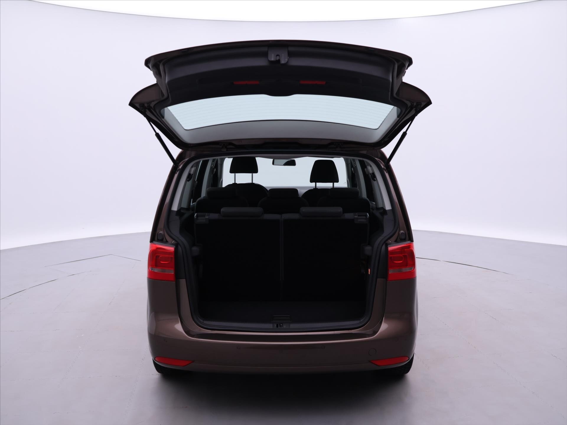 Volkswagen Touran MPV 1,6 l 77 kw