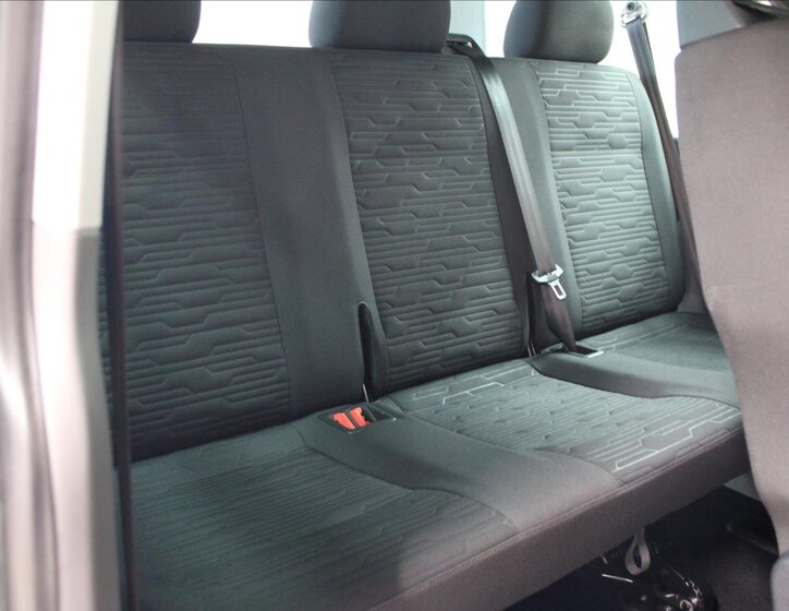 Volkswagen Caravelle Kombi 2,0 l 110 kw